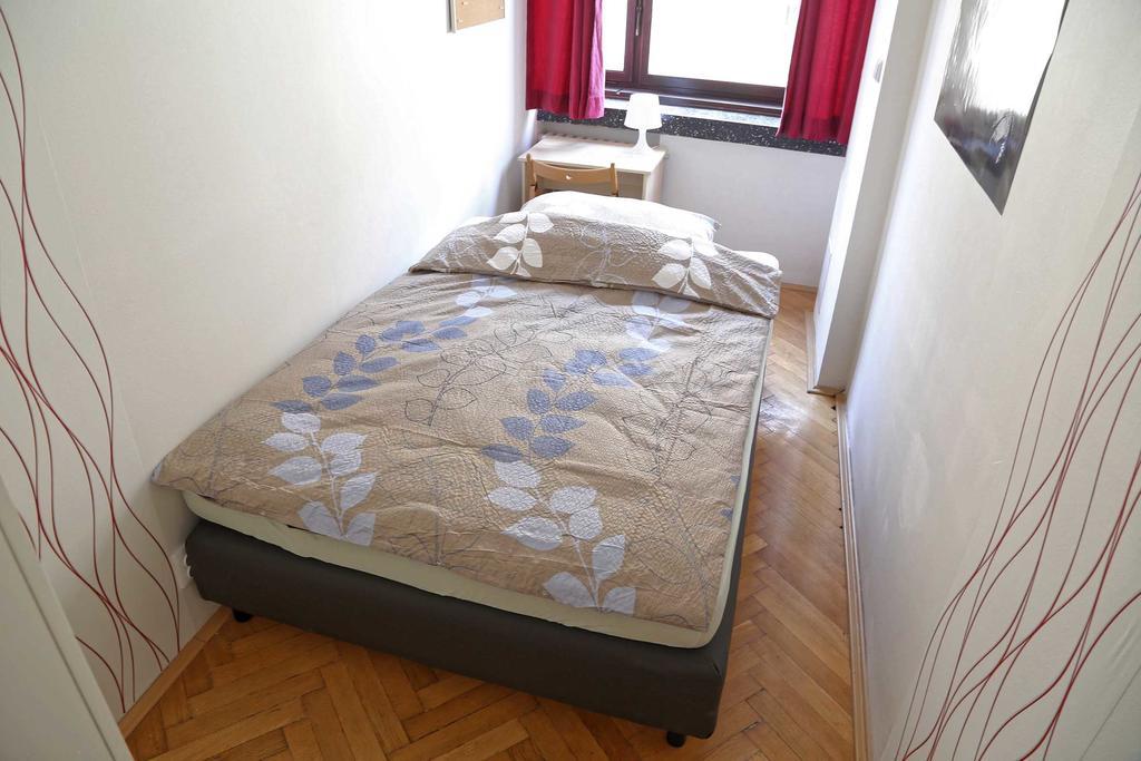 Apartments Stepanska 36 Прага Екстериор снимка